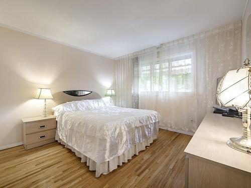 Master bedroom - 13184 Rue Shelborne, Montréal (Pierrefonds-Roxboro), QC - Indoor Photo Showing Bedroom