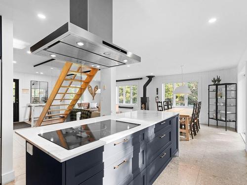 Kitchen - 40 Ch. Des Magnolias, Mont-Tremblant, QC - Indoor Photo Showing Kitchen With Upgraded Kitchen