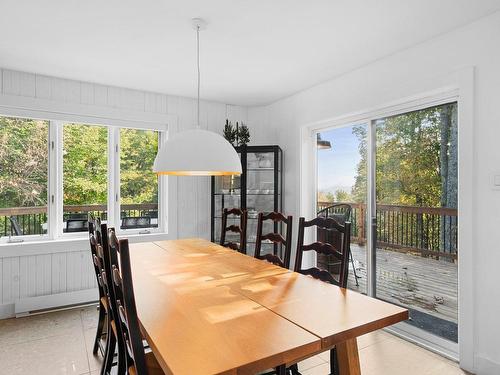 Dining room - 40 Ch. Des Magnolias, Mont-Tremblant, QC - Indoor Photo Showing Dining Room