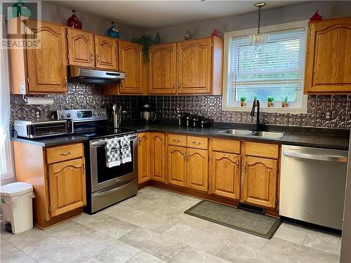 108 Markell Crescent, Cornwall, ON - Indoor Photo Showing Kitchen With Double Sink