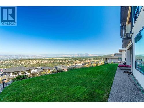 1016 Clarance Avenue, Kelowna, BC - Outdoor