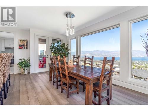 1016 Clarance Avenue, Kelowna, BC - Indoor Photo Showing Dining Room