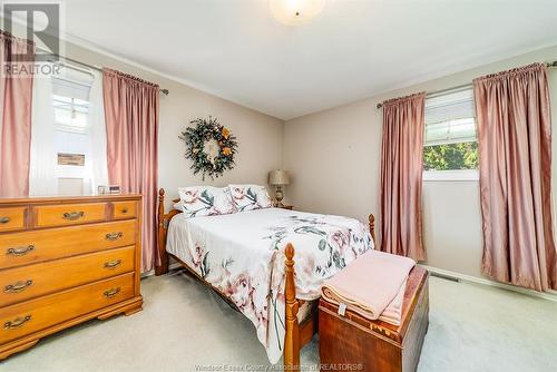 1234 Oxford Avenue, Kingsville, ON - Indoor Photo Showing Bedroom