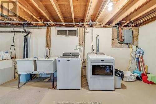 1234 Oxford Avenue, Kingsville, ON - Indoor Photo Showing Laundry Room