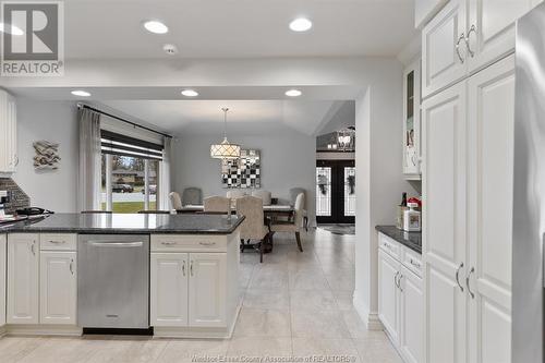 1530 Ravine Line, Kingsville, ON - Indoor Photo Showing Kitchen