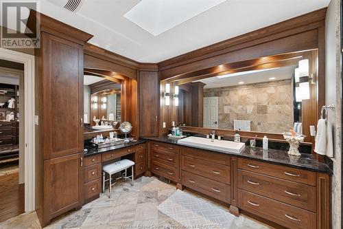 1530 Ravine Line, Kingsville, ON - Indoor Photo Showing Bathroom