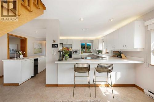 1405 Heritage Road, Kingsville, ON - Indoor Photo Showing Kitchen With Double Sink