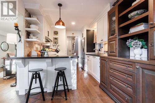 108 Chalmers Street, Oakville, ON - Indoor Photo Showing Kitchen