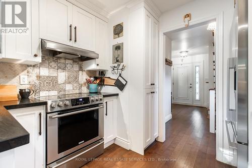 108 Chalmers Street, Oakville, ON - Indoor Photo Showing Kitchen