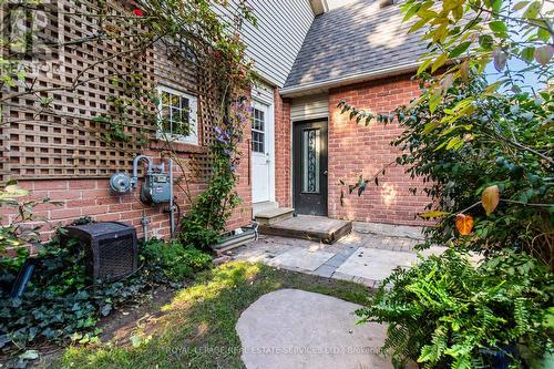 108 Chalmers Street, Oakville, ON - Outdoor