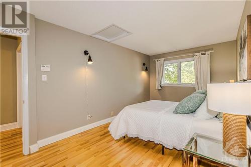 501 Roosevelt Avenue, Ottawa, ON - Indoor Photo Showing Bedroom