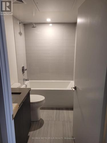 3703 - 2033 Kennedy Road, Toronto, ON - Indoor Photo Showing Bathroom