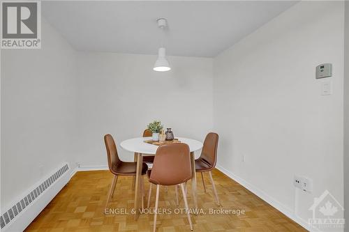 1007 - 1356 Meadowlands Drive E, Ottawa, ON - Indoor Photo Showing Dining Room