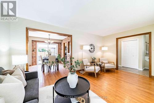 90 Chester Crescent, Scugog (Port Perry), ON - Indoor Photo Showing Living Room