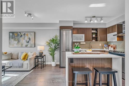 507 - 1 Michael Power Place, Toronto, ON - Indoor Photo Showing Kitchen