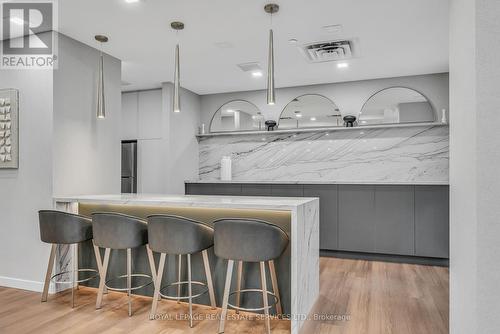 507 - 1 Michael Power Place, Toronto, ON - Indoor Photo Showing Kitchen