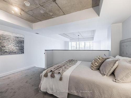 212-255 Richmond St E, Toronto, ON - Indoor Photo Showing Bedroom