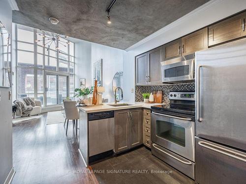 212-255 Richmond St E, Toronto, ON - Indoor Photo Showing Kitchen With Stainless Steel Kitchen With Upgraded Kitchen