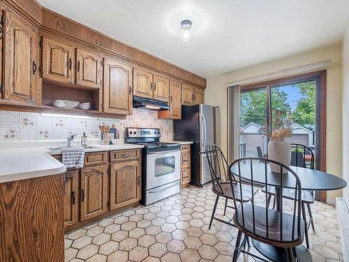 24 Chilton Rd, Toronto, ON - Indoor Photo Showing Kitchen