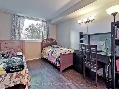 321-326 Major Mackenzie Dr E, Richmond Hill, ON - Indoor Photo Showing Bedroom