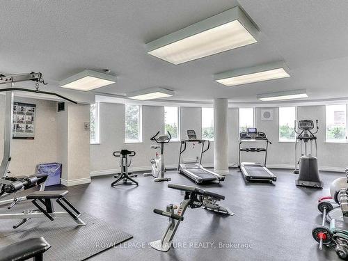 321-326 Major Mackenzie Dr E, Richmond Hill, ON - Indoor Photo Showing Gym Room