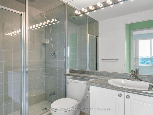 804-38 Fontenay Crt, Toronto, ON - Indoor Photo Showing Bathroom