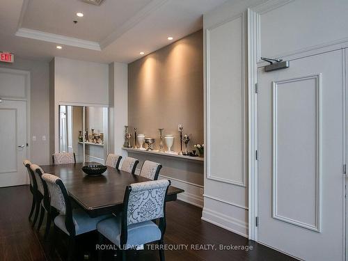 804-38 Fontenay Crt, Toronto, ON - Indoor Photo Showing Dining Room