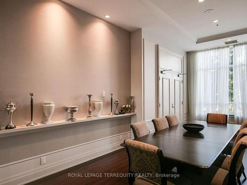 804-38 Fontenay Crt, Toronto, ON - Indoor Photo Showing Dining Room