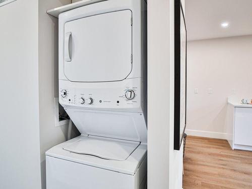 54 Batavia Ave, Toronto, ON - Indoor Photo Showing Laundry Room