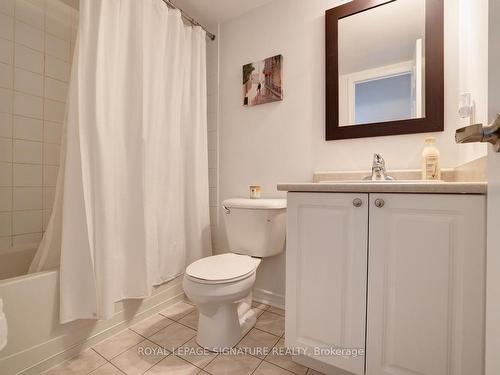 133-5 Elsie Lane, Toronto, ON - Indoor Photo Showing Bathroom