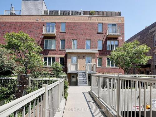 133-5 Elsie Lane, Toronto, ON - Outdoor