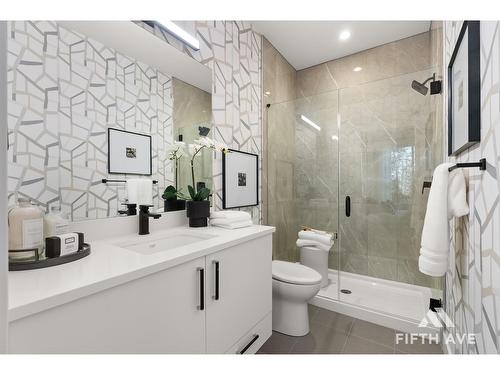 610 14683 104 Avenue, Surrey, BC - Indoor Photo Showing Bathroom