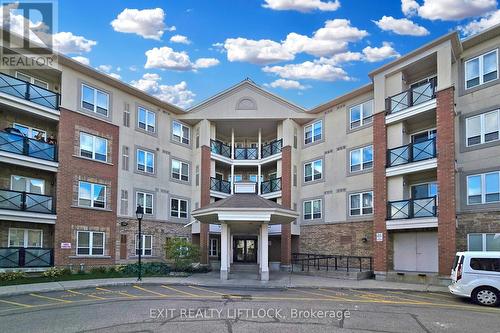 423 - 10 Mendelssohn Street, Toronto (Clairlea-Birchmount), ON - Outdoor With Balcony With Facade