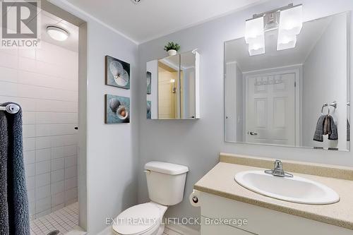 423 - 10 Mendelssohn Street, Toronto (Clairlea-Birchmount), ON - Indoor Photo Showing Bathroom