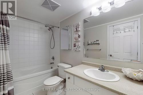 423 - 10 Mendelssohn Street, Toronto (Clairlea-Birchmount), ON - Indoor Photo Showing Bathroom