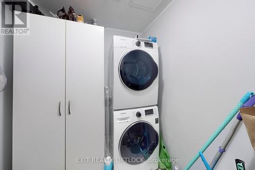 423 - 10 Mendelssohn Street, Toronto (Clairlea-Birchmount), ON - Indoor Photo Showing Laundry Room