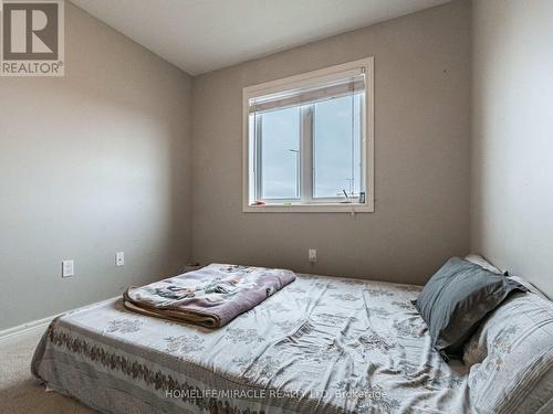 61 Sonoma Valley Crescent, Hamilton, ON - Indoor Photo Showing Bedroom