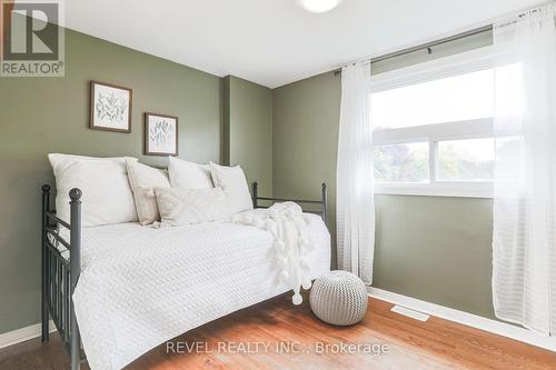 42 Northlin Park Road, Kawartha Lakes (Lindsay), ON - Indoor Photo Showing Bedroom