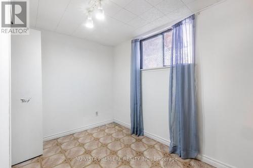 1239 Jalna Boulevard, London, ON - Indoor Photo Showing Other Room