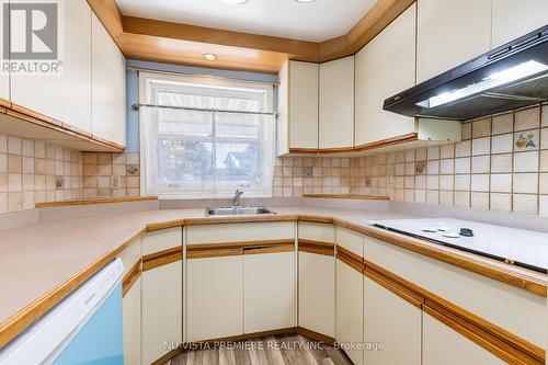 1239 Jalna Boulevard, London, ON - Indoor Photo Showing Kitchen