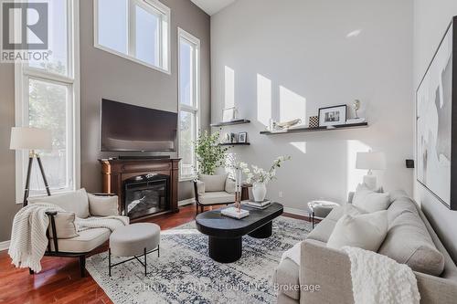 1007 Byronmanor Road, London, ON - Indoor Photo Showing Living Room With Fireplace