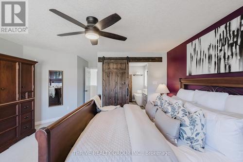 1007 Byronmanor Road, London, ON - Indoor Photo Showing Bedroom