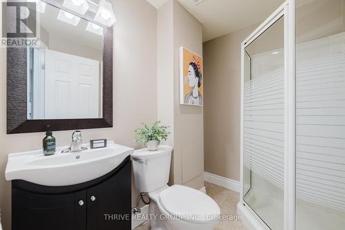 1007 Byronmanor Road, London, ON - Indoor Photo Showing Bathroom