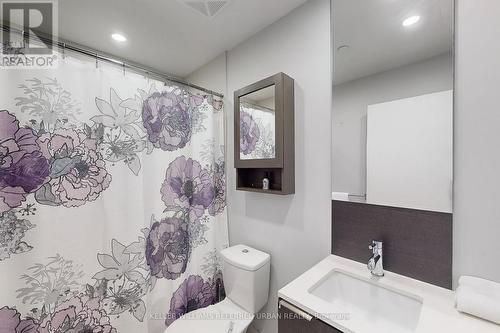 112 - 55 Regent Park Boulevard, Toronto, ON - Indoor Photo Showing Bathroom