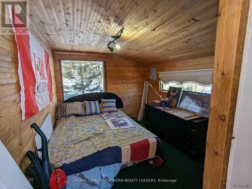 793 Lavoie Road, Fauquier-Strickland, ON - Indoor Photo Showing Bedroom