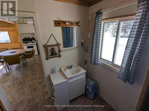 793 Lavoie Road, Fauquier-Strickland, ON - Indoor Photo Showing Laundry Room