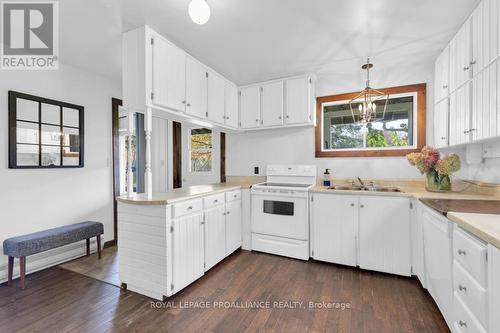 4388 Henderson Road, North Frontenac, ON - Indoor Photo Showing Kitchen With Double Sink