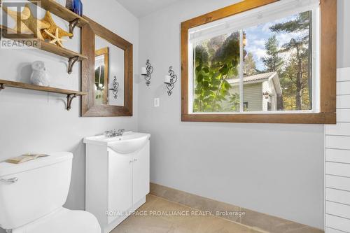 4388 Henderson Road, North Frontenac, ON - Indoor Photo Showing Bathroom