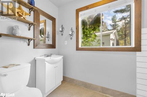 4388 Henderson Road, Arden, ON - Indoor Photo Showing Bathroom