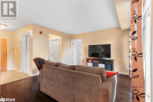 15 Heartwood Drive Unit# 107, Belleville, ON - Indoor Photo Showing Living Room